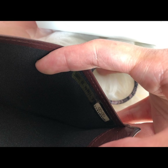 CHANEL Black Quilted Wallet - Picture 9 of 10